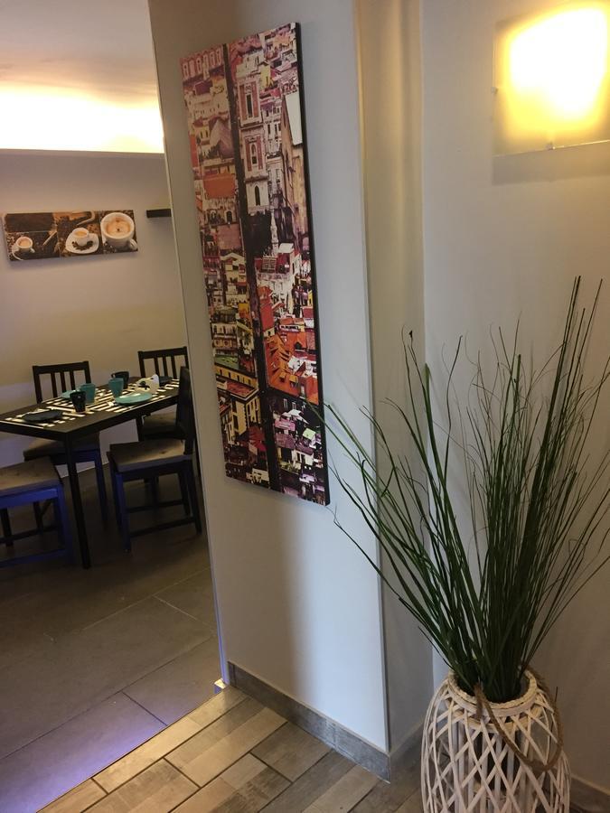 Dante & Beatrice Bed & Breakfast Наполи Екстериор снимка