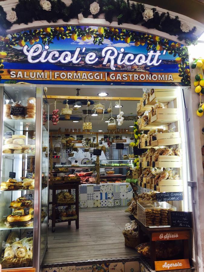 Dante & Beatrice Bed & Breakfast Наполи Екстериор снимка