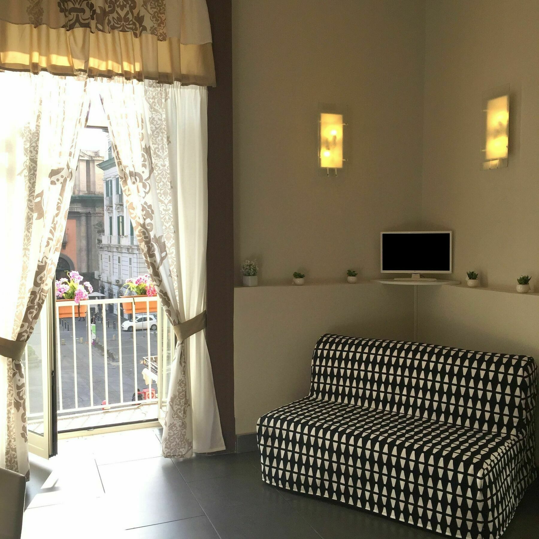 Dante & Beatrice Bed & Breakfast Наполи Екстериор снимка